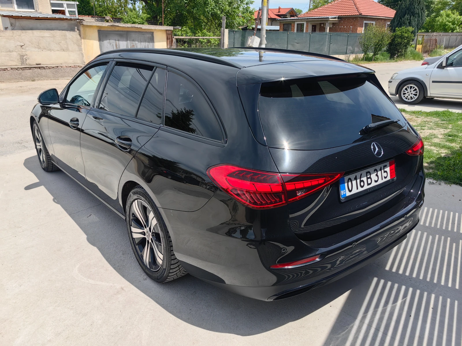 Mercedes-Benz C 200 2.0 163кс. Автомат/Подгрев/Амбиент/Камера/LED - изображение 5
