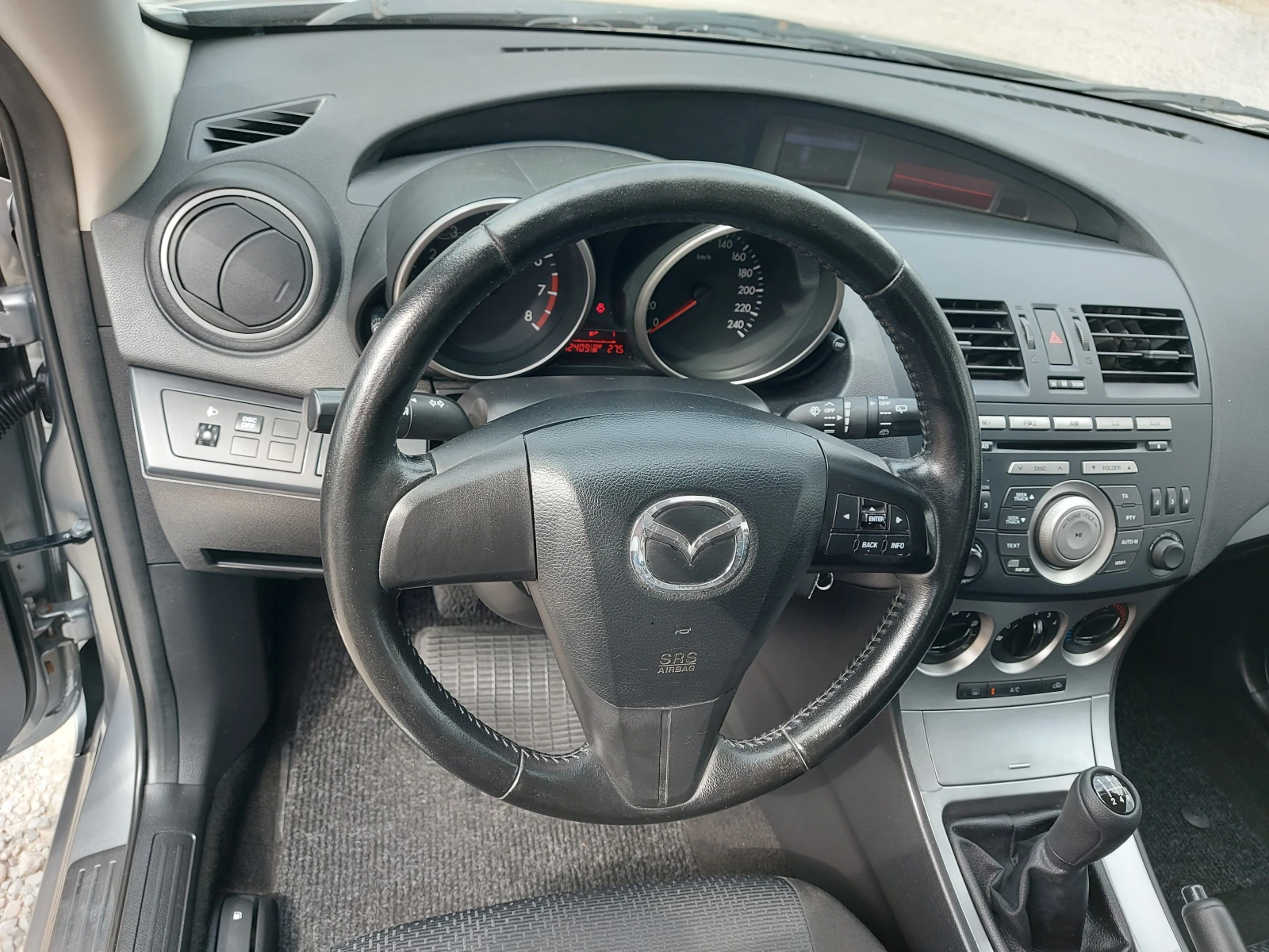 Mazda 3 1.6 Benzin 105k.s. - изображение 8