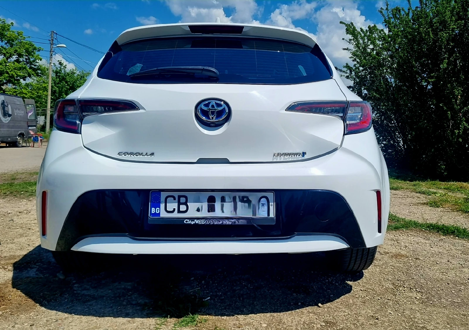 Toyota Corolla 1.8 hybrid  - изображение 4