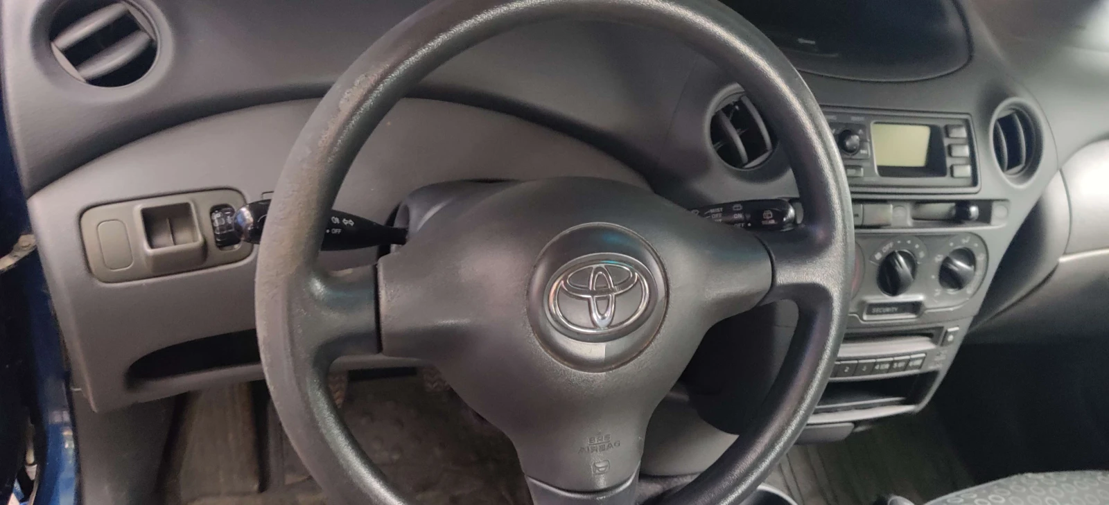 Toyota Yaris  - изображение 5