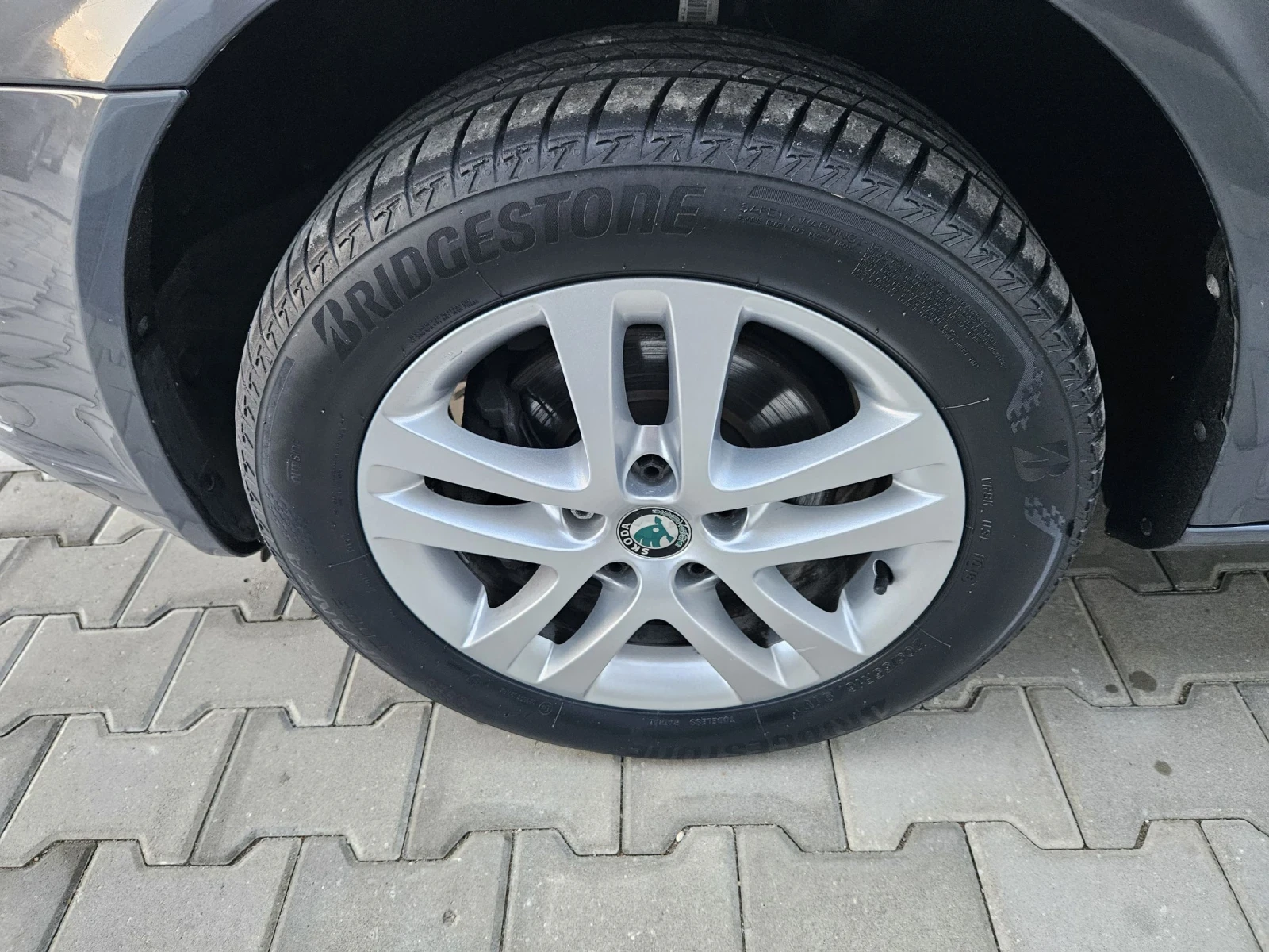 Skoda Octavia 4x4 DSG - изображение 7