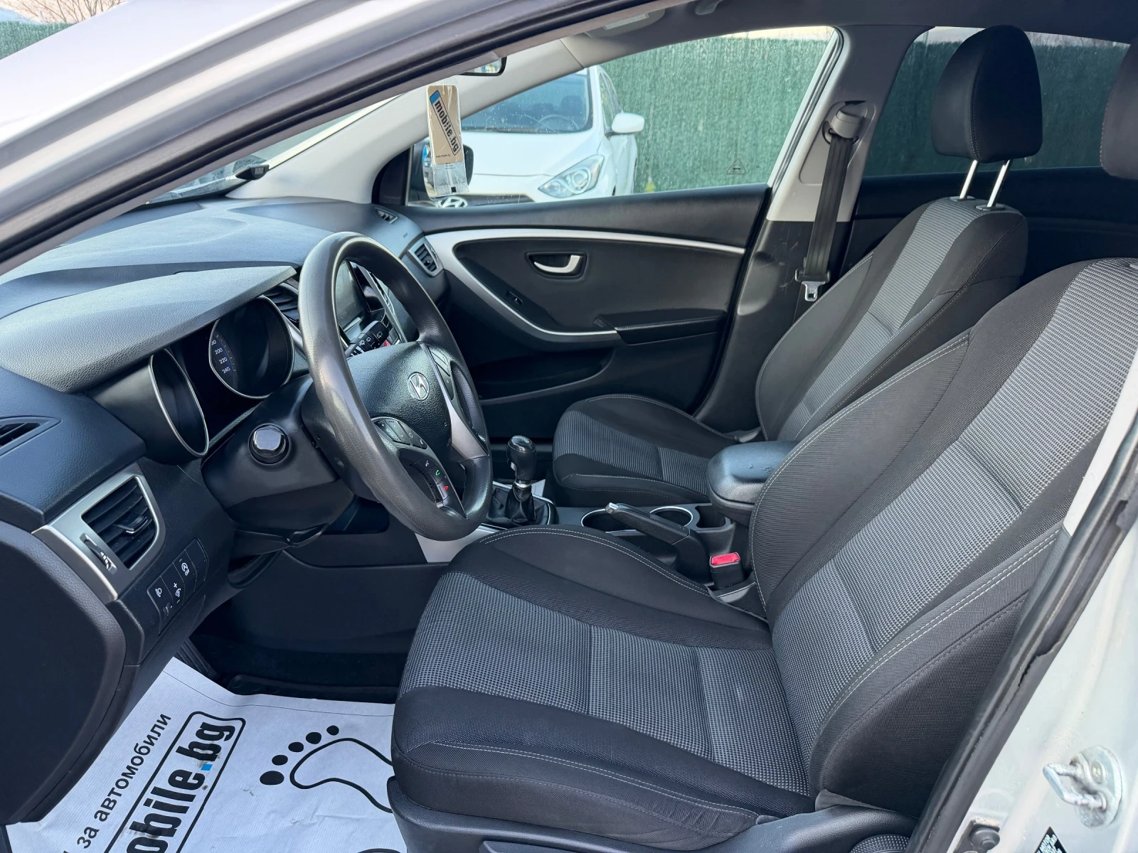 Hyundai I30 1.6d/110hp/NAVI/Full service/ - изображение 9