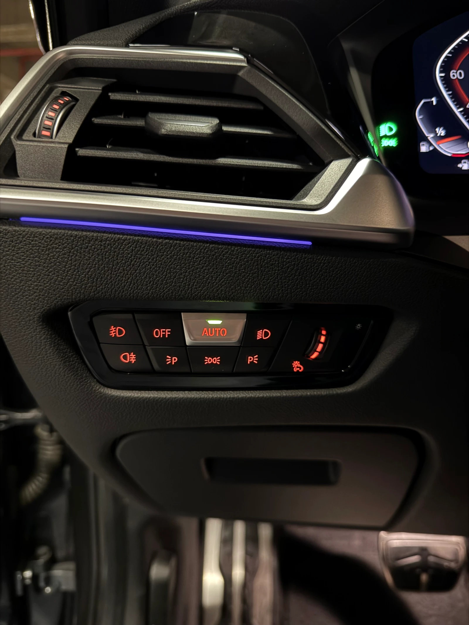 BMW 330 xDrive, M-Sport, Laser, Head-up - изображение 10