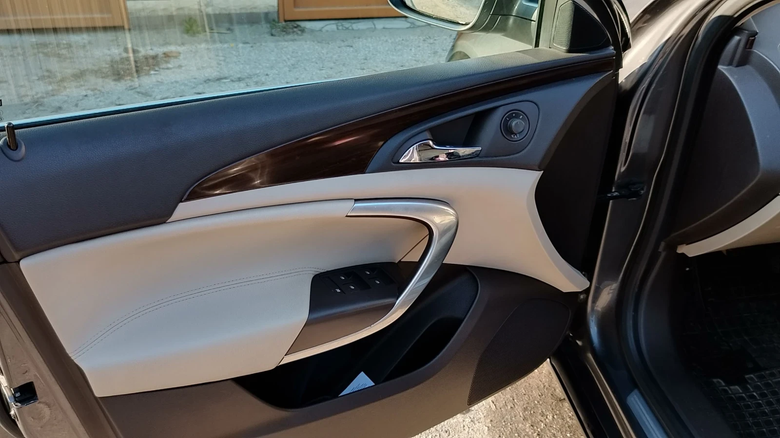 Opel Insignia Cosmo 2.8 v6 turbo, снимка 15 - Автомобили и джипове - 54483895
