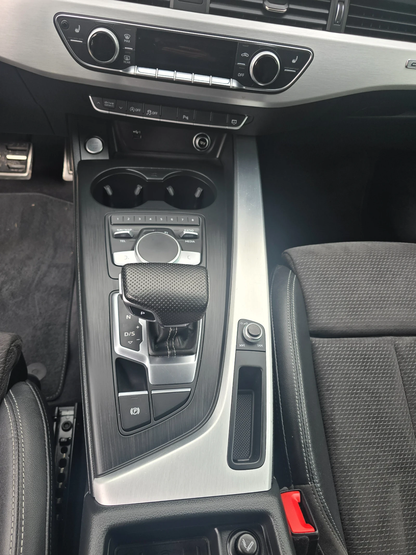 Audi A4 S- LINE/4.5TDI/QUATROСерв.История!, снимка 10 - Автомобили и джипове - 54550046