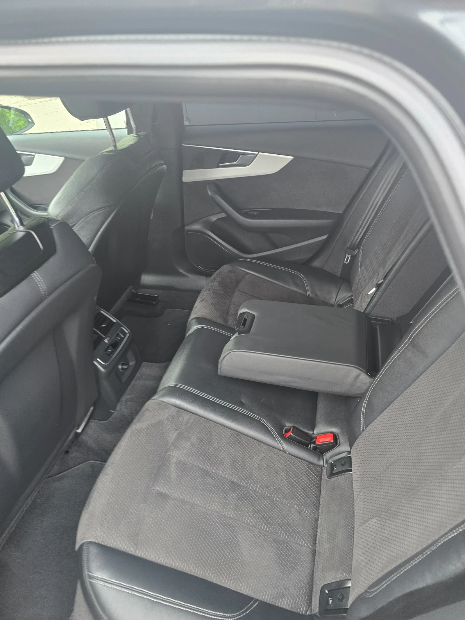 Audi A4 S- LINE/4.5TDI/QUATROСерв.История!, снимка 15 - Автомобили и джипове - 54550046