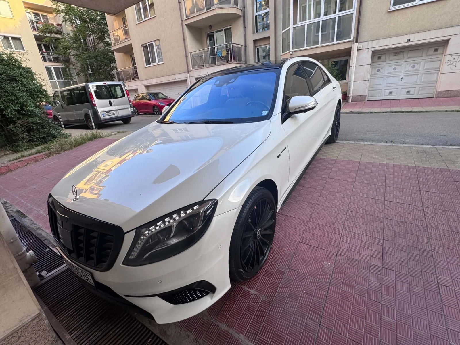 Mercedes-Benz S 550  AMG пакет, AMG карбонов волан, Може и Лизинг, снимка 3 - Автомобили и джипове - 54914455
