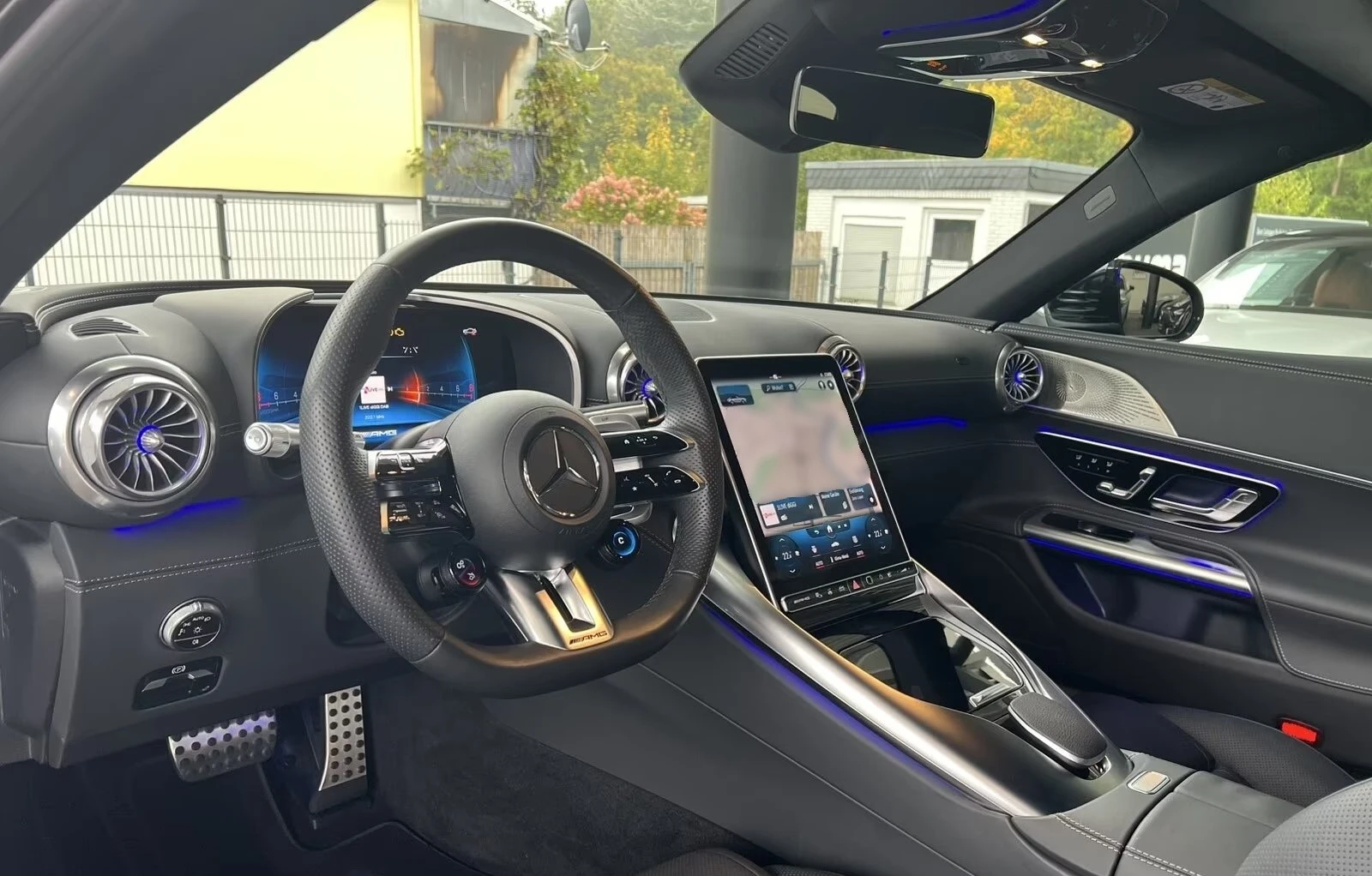Mercedes-Benz SL 43 AMG BURMESTER / HEAD-UP / 360 / NIGHT / DISTRONIC, снимка 10 - Автомобили и джипове - 54943612