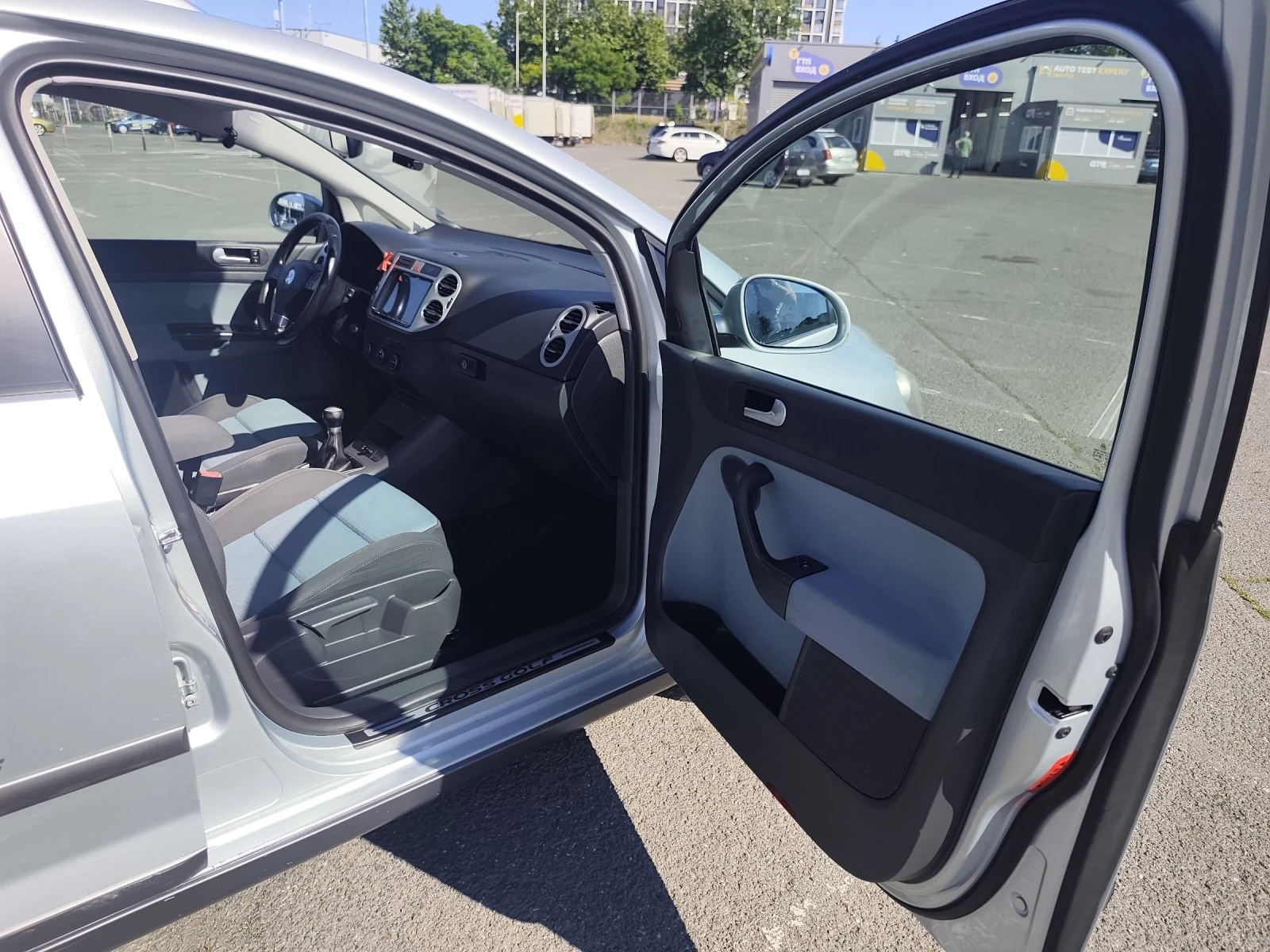 VW Golf Plus, снимка 8 - Автомобили и джипове - 54991775