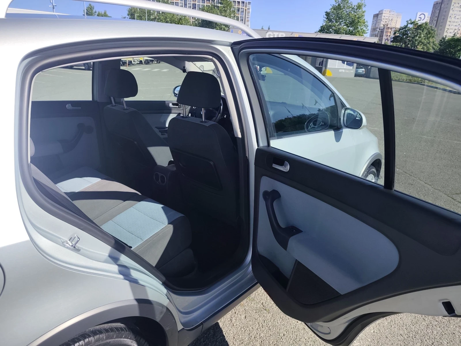 VW Golf Plus, снимка 9 - Автомобили и джипове - 54991775