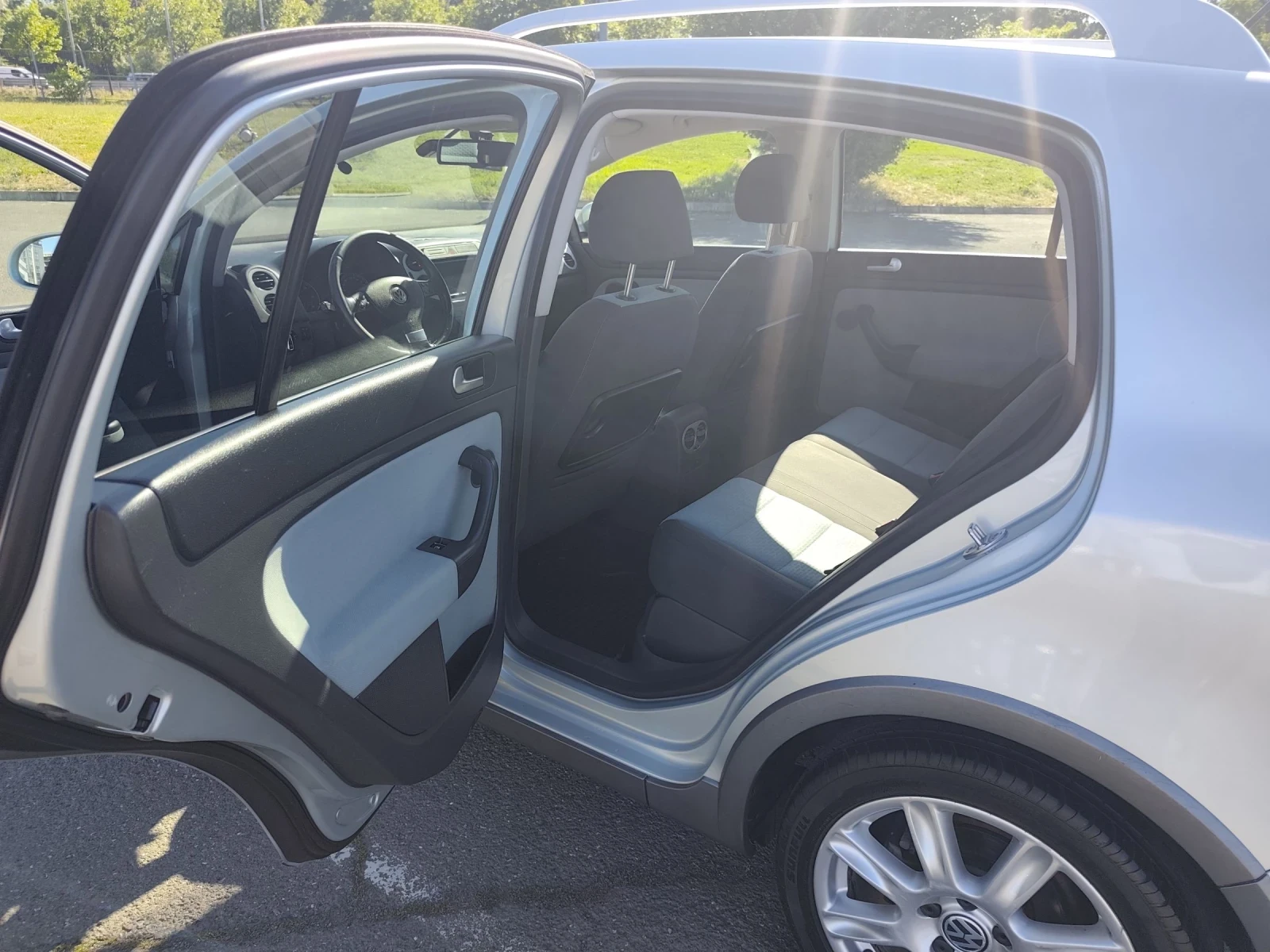 VW Golf Plus, снимка 7 - Автомобили и джипове - 54991775