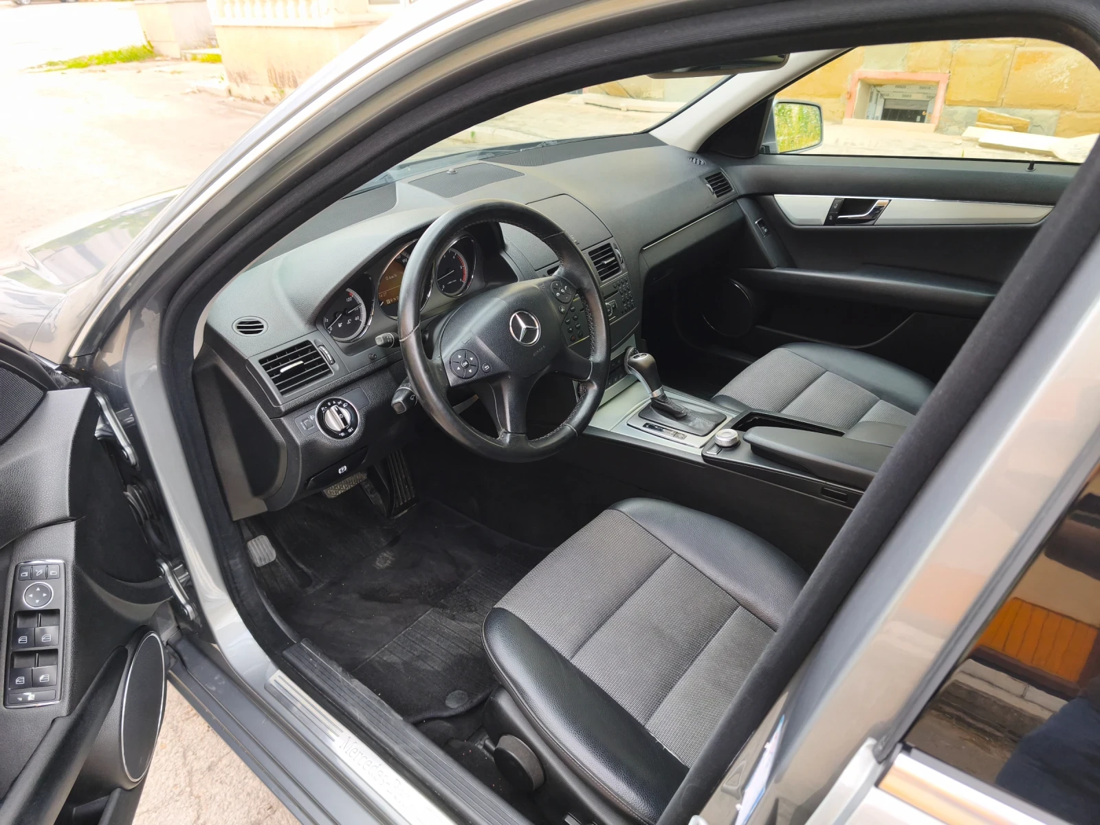 Mercedes-Benz C 200 cdi, снимка 11 - Автомобили и джипове - 55242756