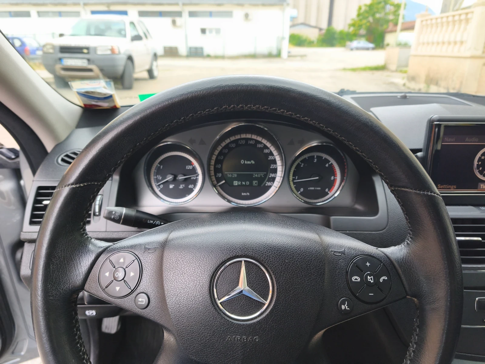 Mercedes-Benz C 200 cdi, снимка 13 - Автомобили и джипове - 55242756