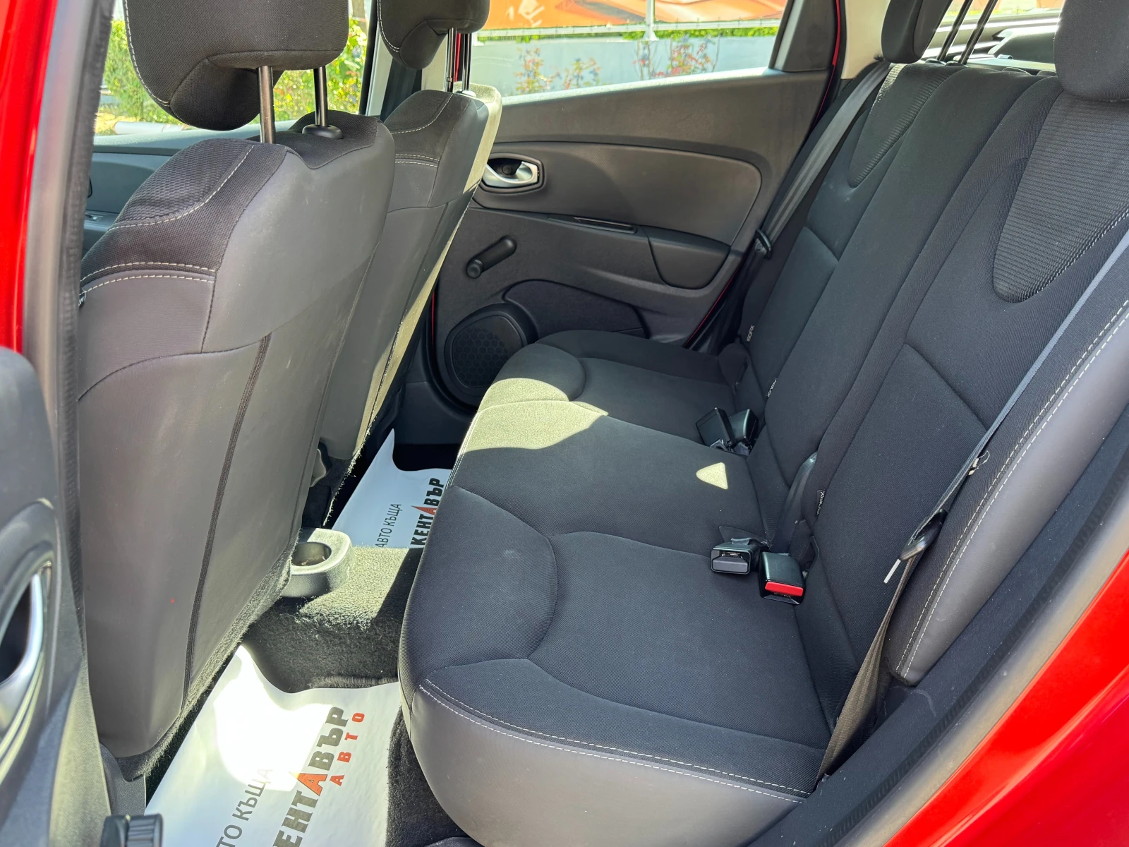 Renault Clio 1.5d 75кс/От България , снимка 14 - Автомобили и джипове - 55315173
