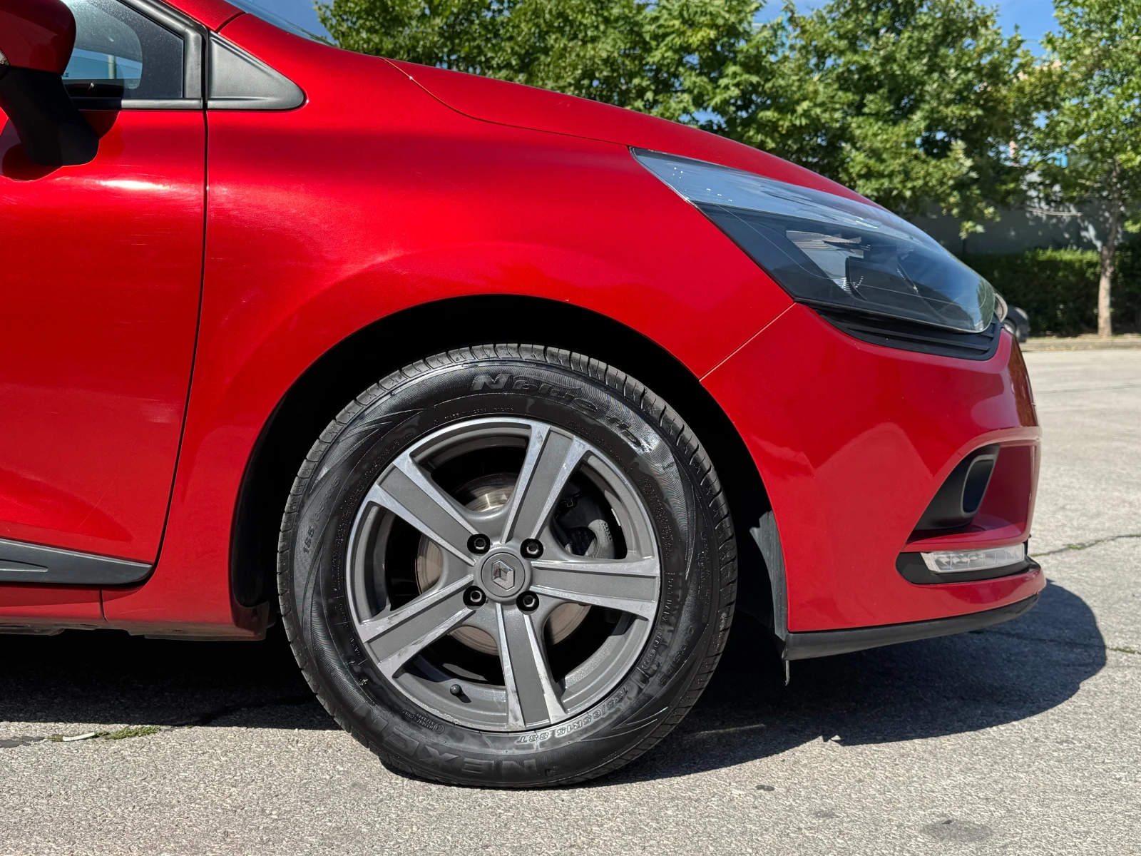 Renault Clio 1.5d 75кс/От България , снимка 9 - Автомобили и джипове - 55315173