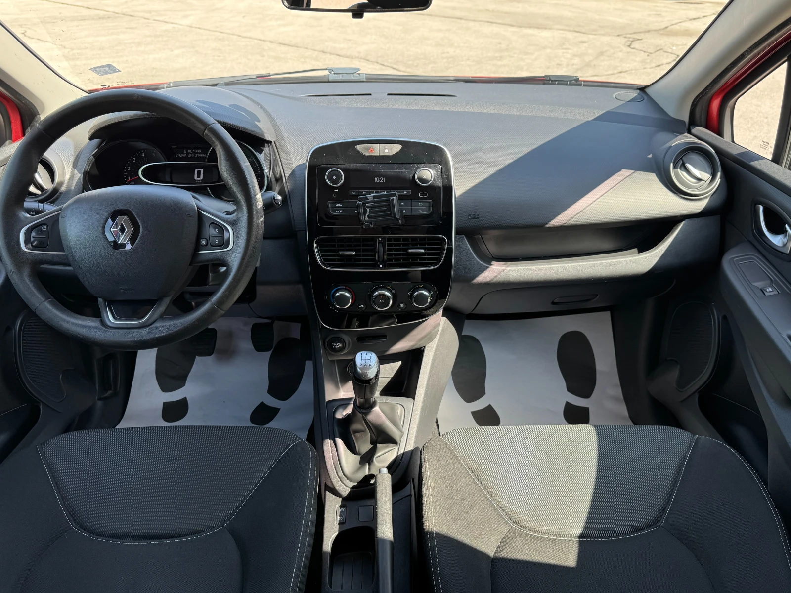 Renault Clio 1.5d 75кс/От България , снимка 15 - Автомобили и джипове - 55315173