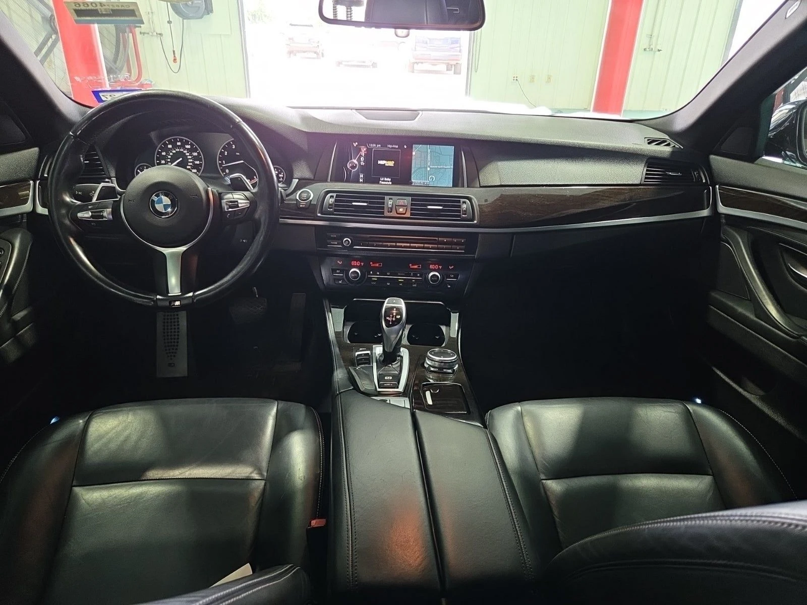 BMW 535 М пакет * Фиксирана цена * CARFAX* , снимка 8 - Автомобили и джипове - 55529624