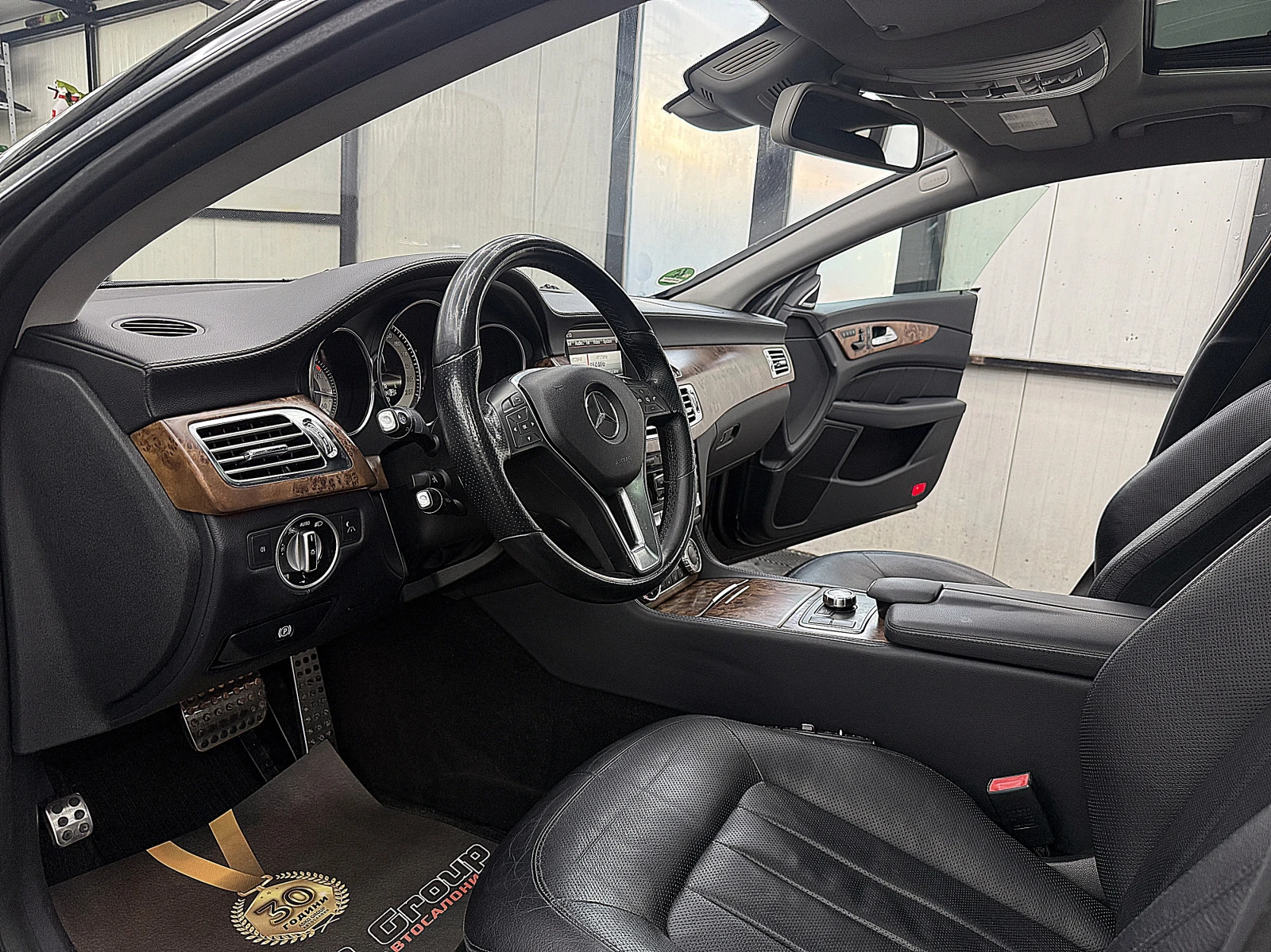 Mercedes-Benz CLS 350 AMG-Line/KeylessGo/ПОДГРЕВ ОБДУХВАНЕ ЛИЗИНГ, снимка 9 - Автомобили и джипове - 55707320