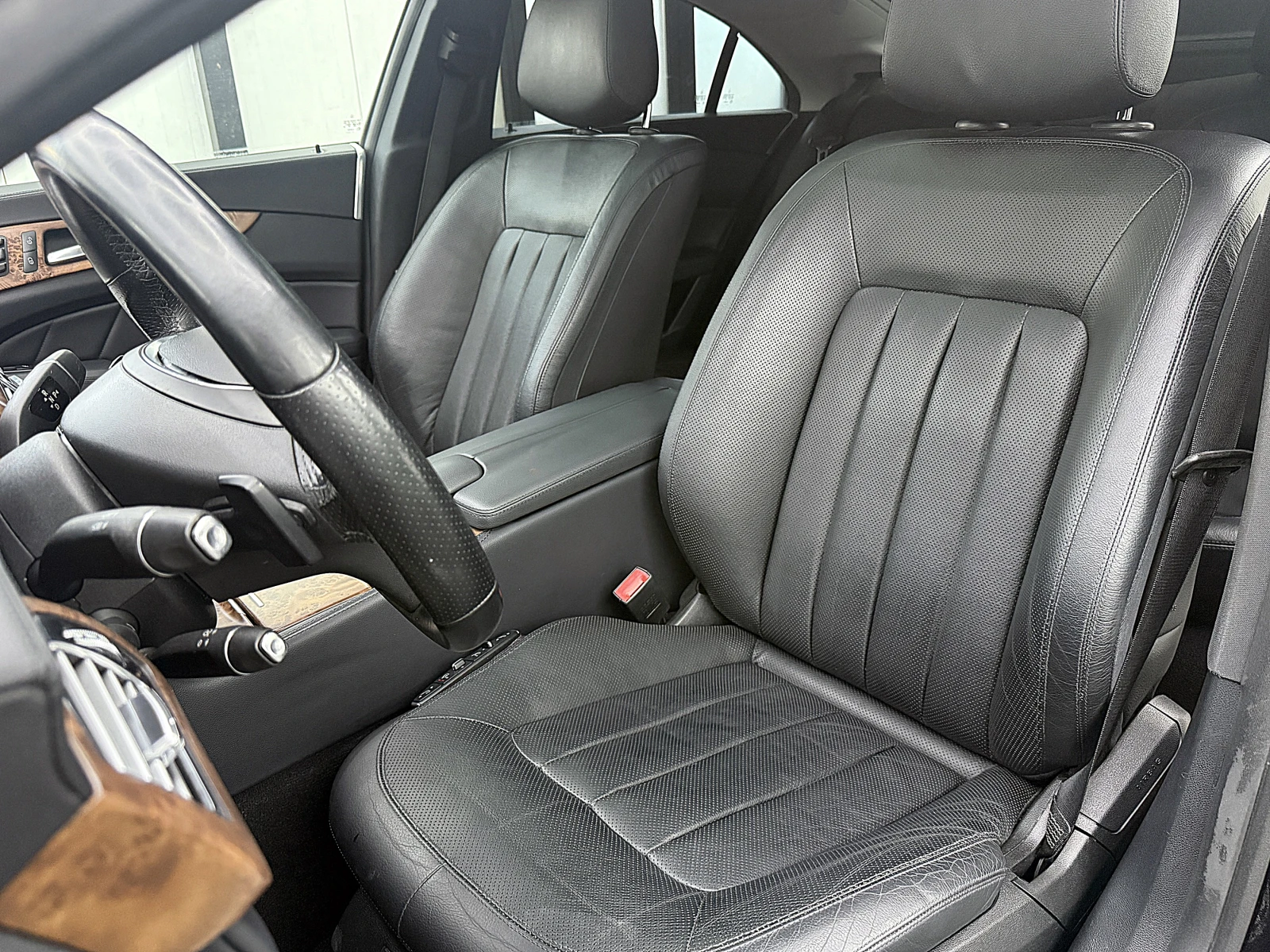 Mercedes-Benz CLS 350 AMG-Line/KeylessGo/ПОДГРЕВ ОБДУХВАНЕ ЛИЗИНГ, снимка 14 - Автомобили и джипове - 55707320