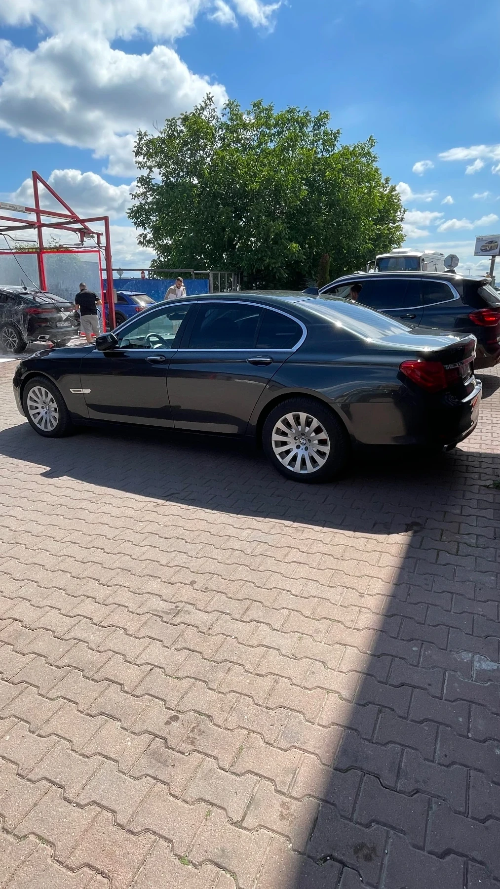 BMW 740
