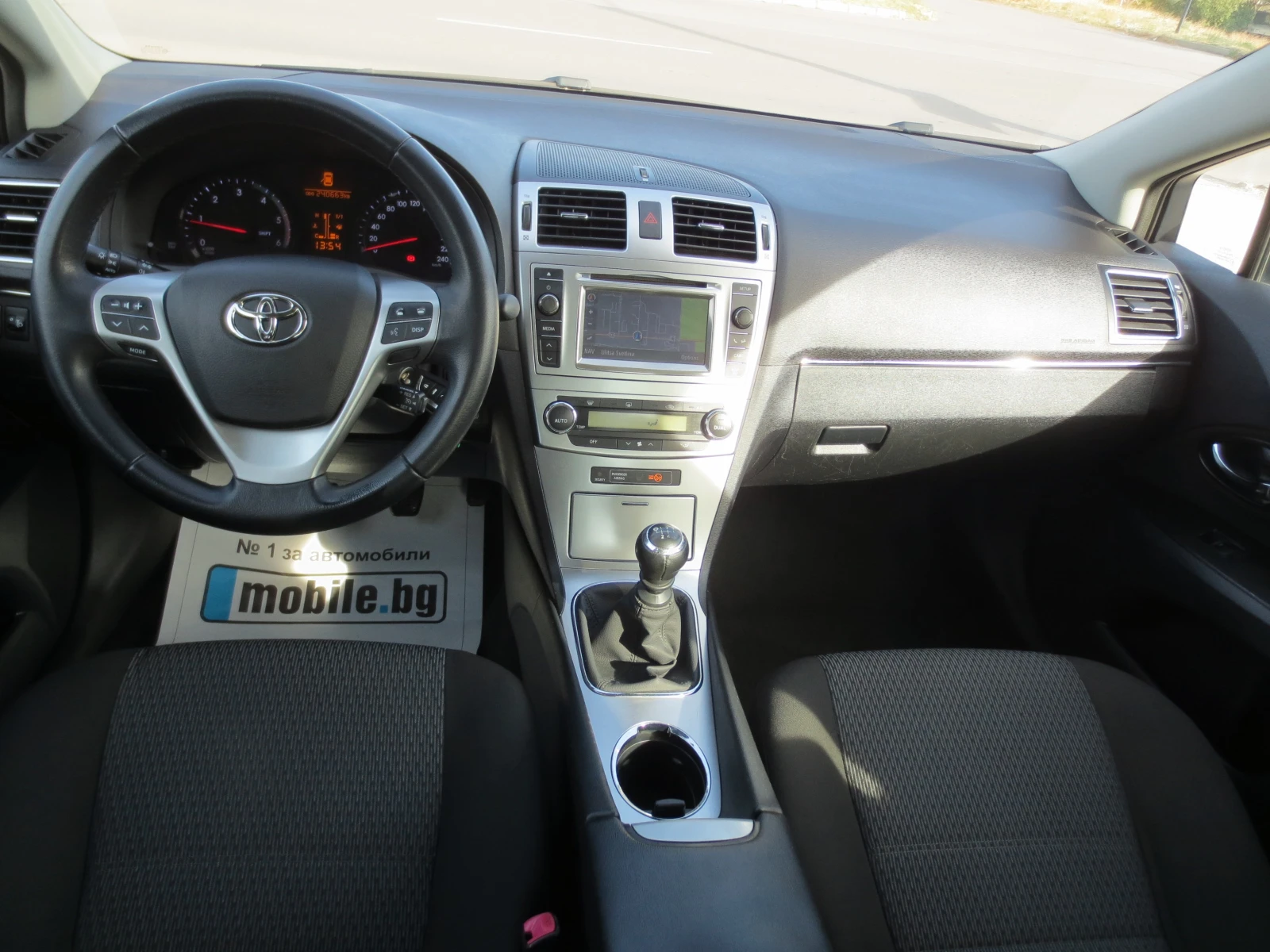 Toyota Avensis 2.0 D-4D , снимка 13 - Автомобили и джипове - 56582268
