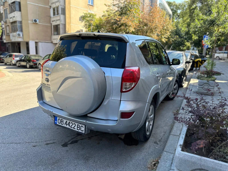 Toyota Rav4, снимка 4 - Автомобили и джипове - 47381058