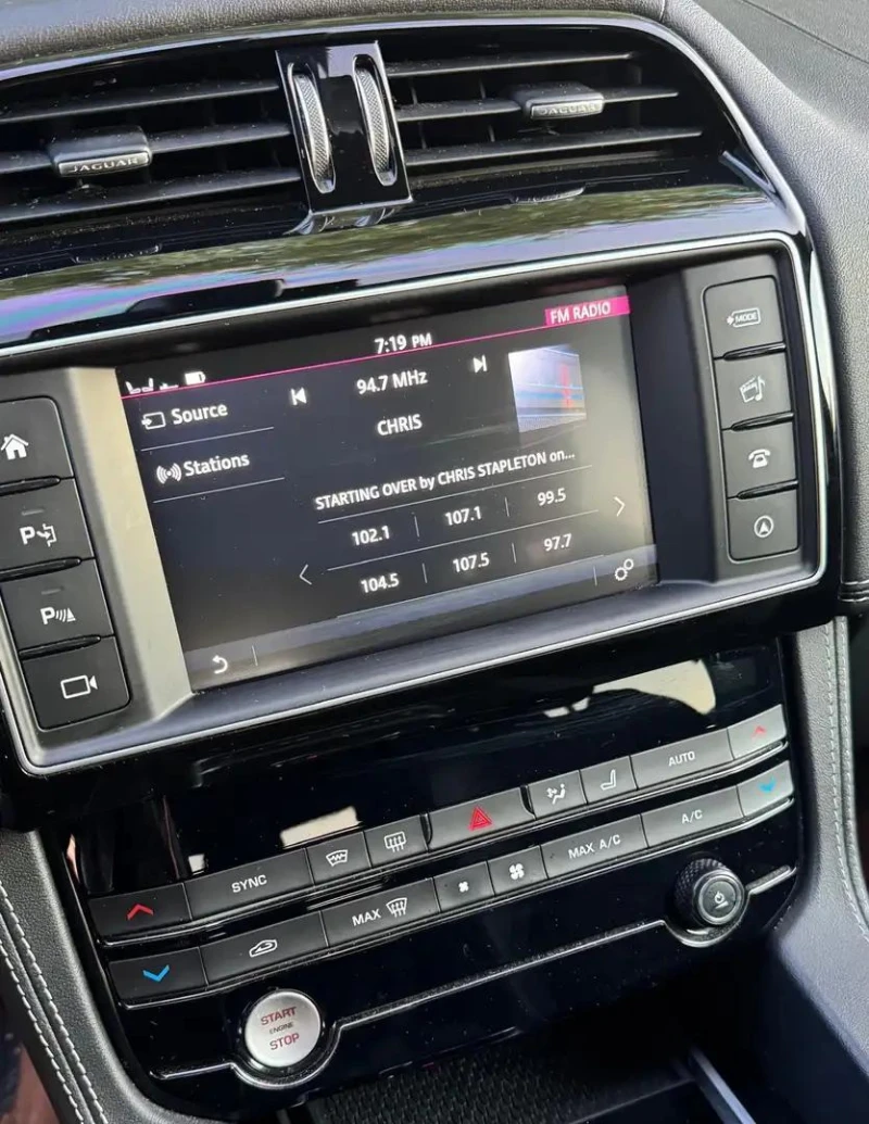 Jaguar F-PACE 3.5T* R-SPORT* Keyless* Подгрев* Premium, снимка 8 - Автомобили и джипове - 52317744