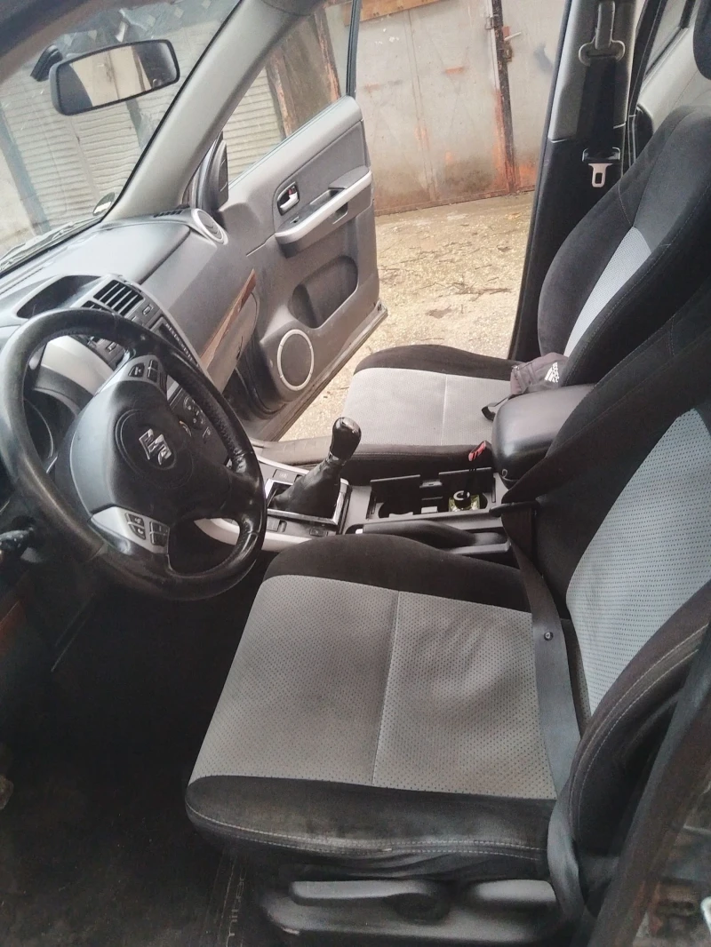 Suzuki Grand vitara, снимка 14 - Автомобили и джипове - 53056480