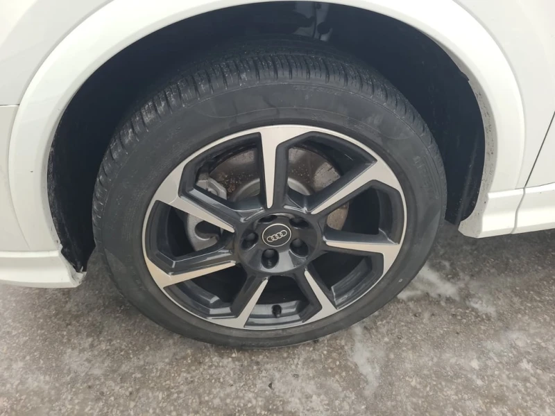 Audi Q3 * PROGRESSIV * CARFAX * БЕЗ ПЪРВОНАЧАЛНА ВНОСКА, снимка 6 - Автомобили и джипове - 53102784