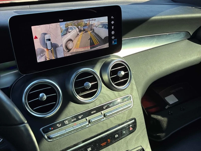 Mercedes-Benz GLC * 300 * CARFAX * ЦЕНА ДО БГ, снимка 12 - Автомобили и джипове - 53248395