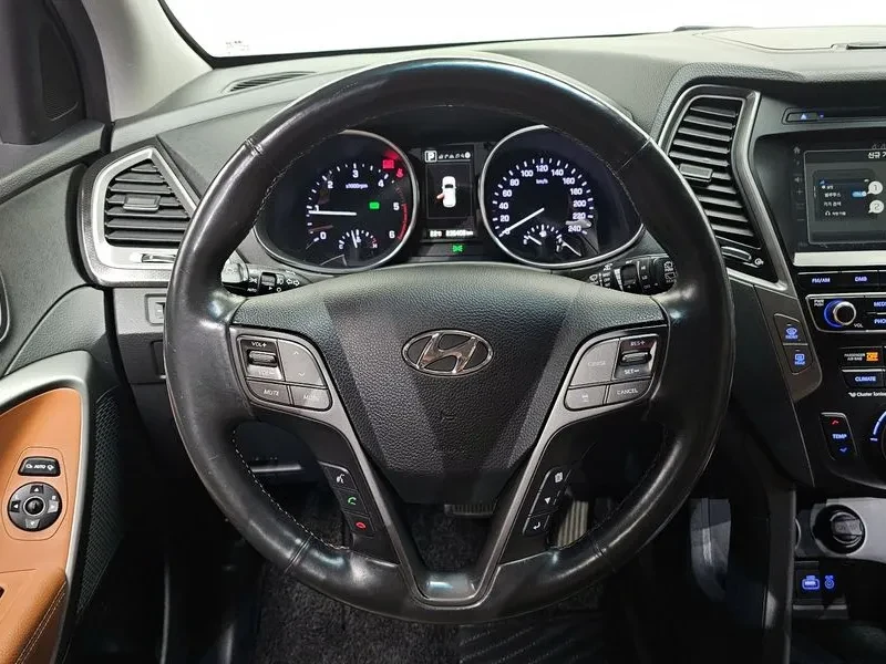 Hyundai Santa fe 2.0, снимка 13 - Автомобили и джипове - 54871345