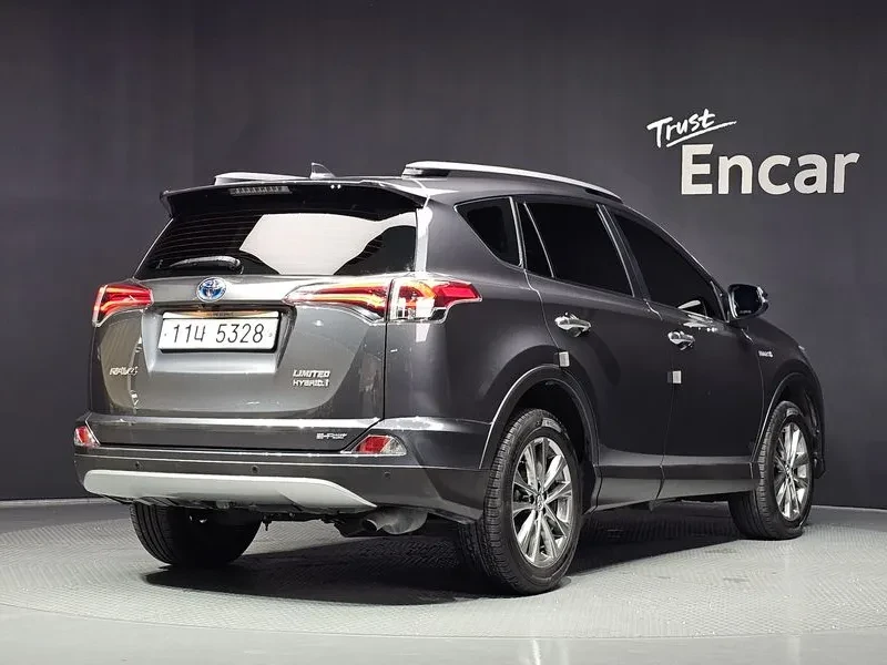 Toyota Rav4 2.5 4Wd, снимка 2 - Автомобили и джипове - 56131014