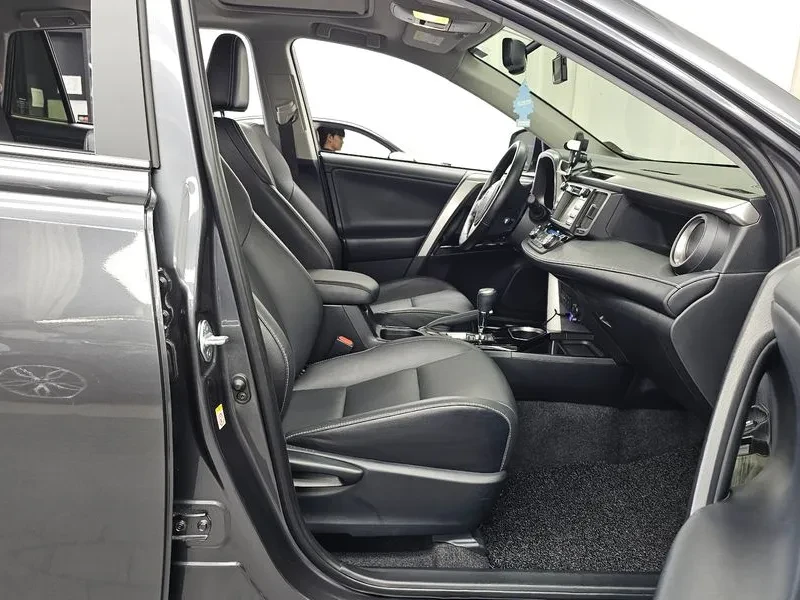 Toyota Rav4 2.5 4Wd, снимка 11 - Автомобили и джипове - 56131014