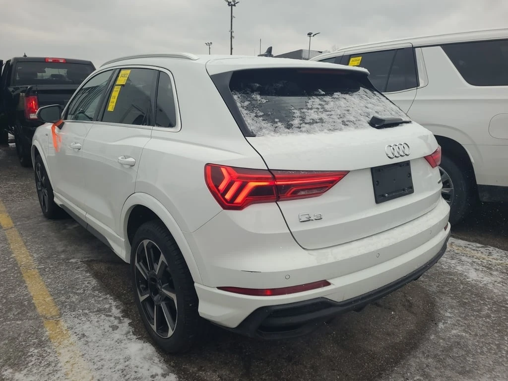 Audi Q3 * PROGRESSIV * CARFAX * БЕЗ ПЪРВОНАЧАЛНА ВНОСКА - изображение 4