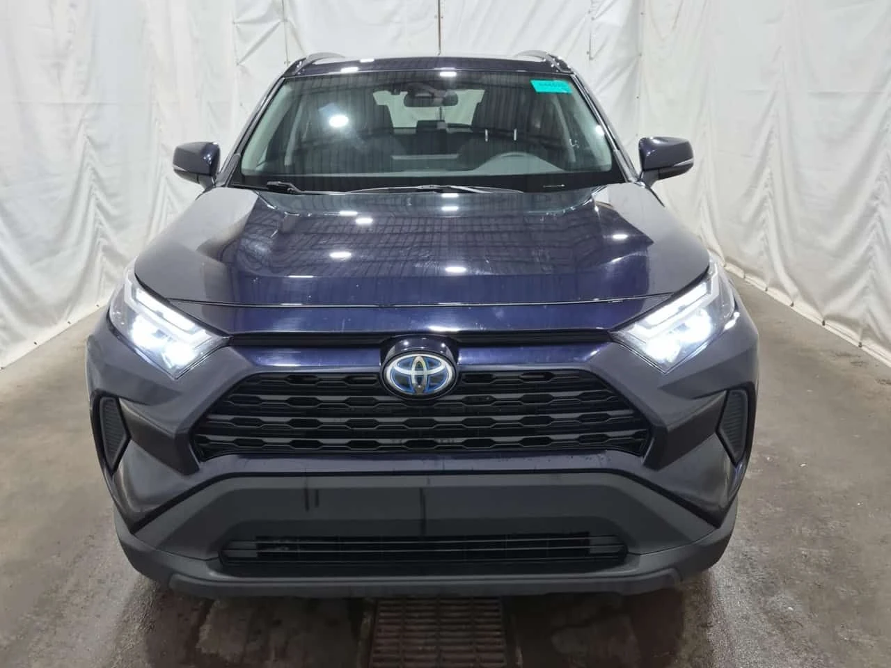 Toyota Rav4 * HYBRID XLE * ДВА КЛЮЧА* , снимка 3 - Автомобили и джипове - 54043630