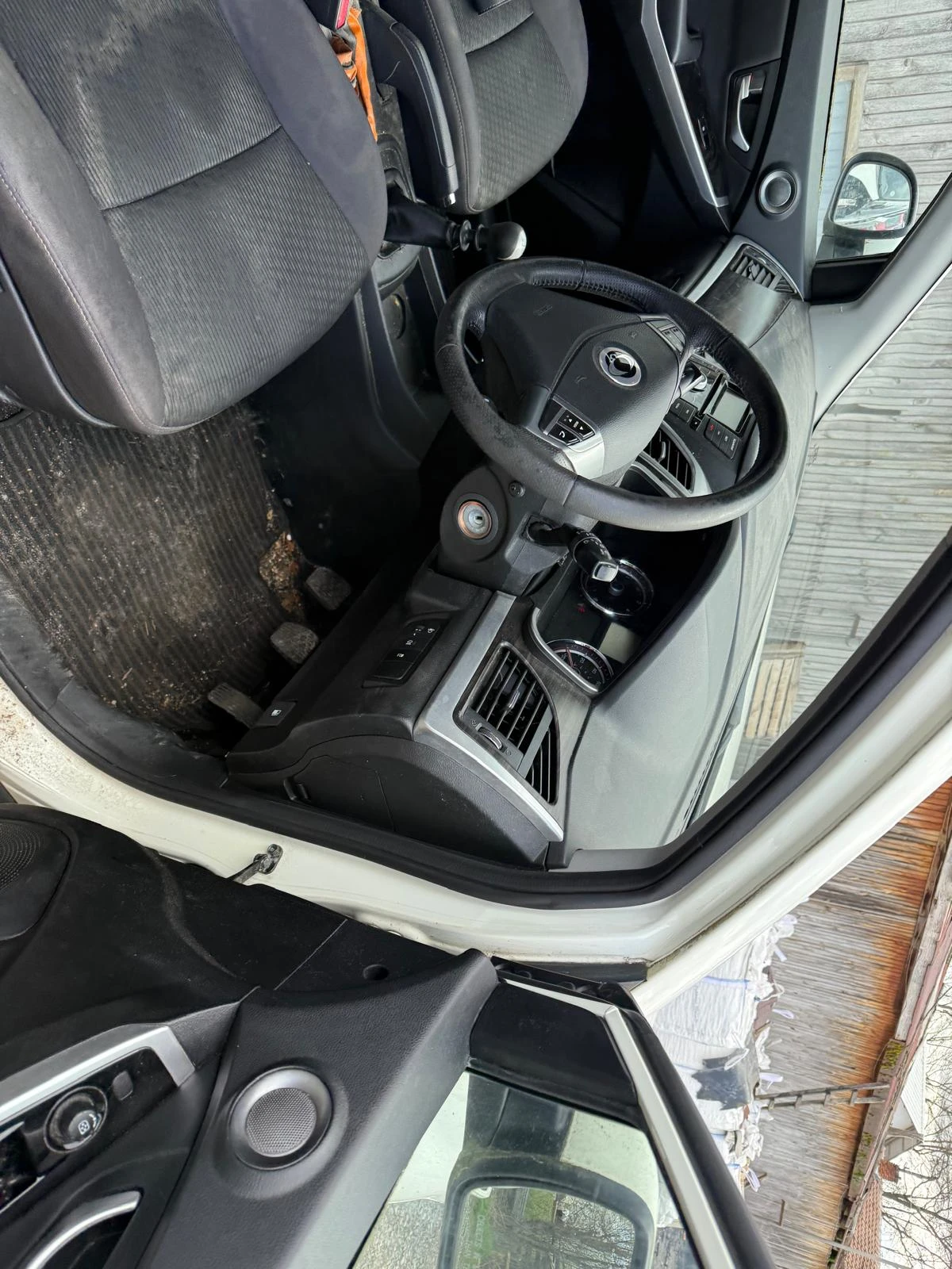 SsangYong Kyron 2.0d , снимка 9 - Автомобили и джипове - 54085507