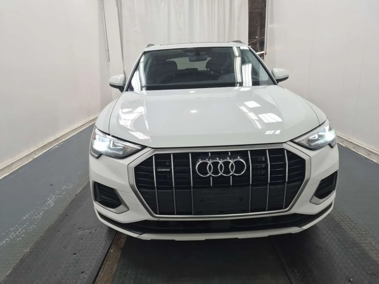Audi Q3  PREMIUM / LED / CAMERA / ���������� | Mobile.bg � ����������� 17