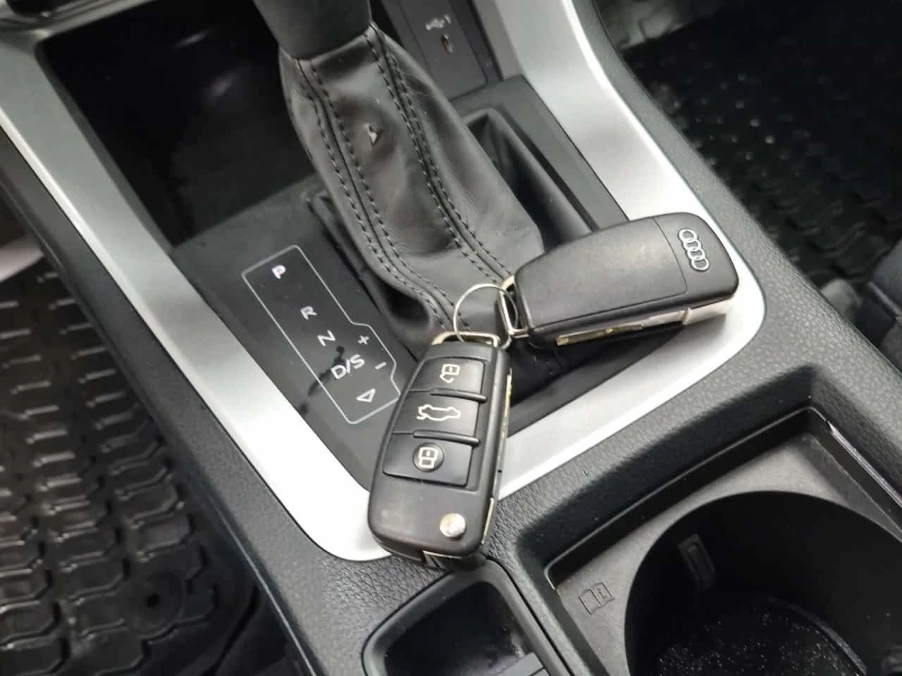 Audi Q3  PREMIUM / LED / CAMERA / ���������� | Mobile.bg � ����������� 8