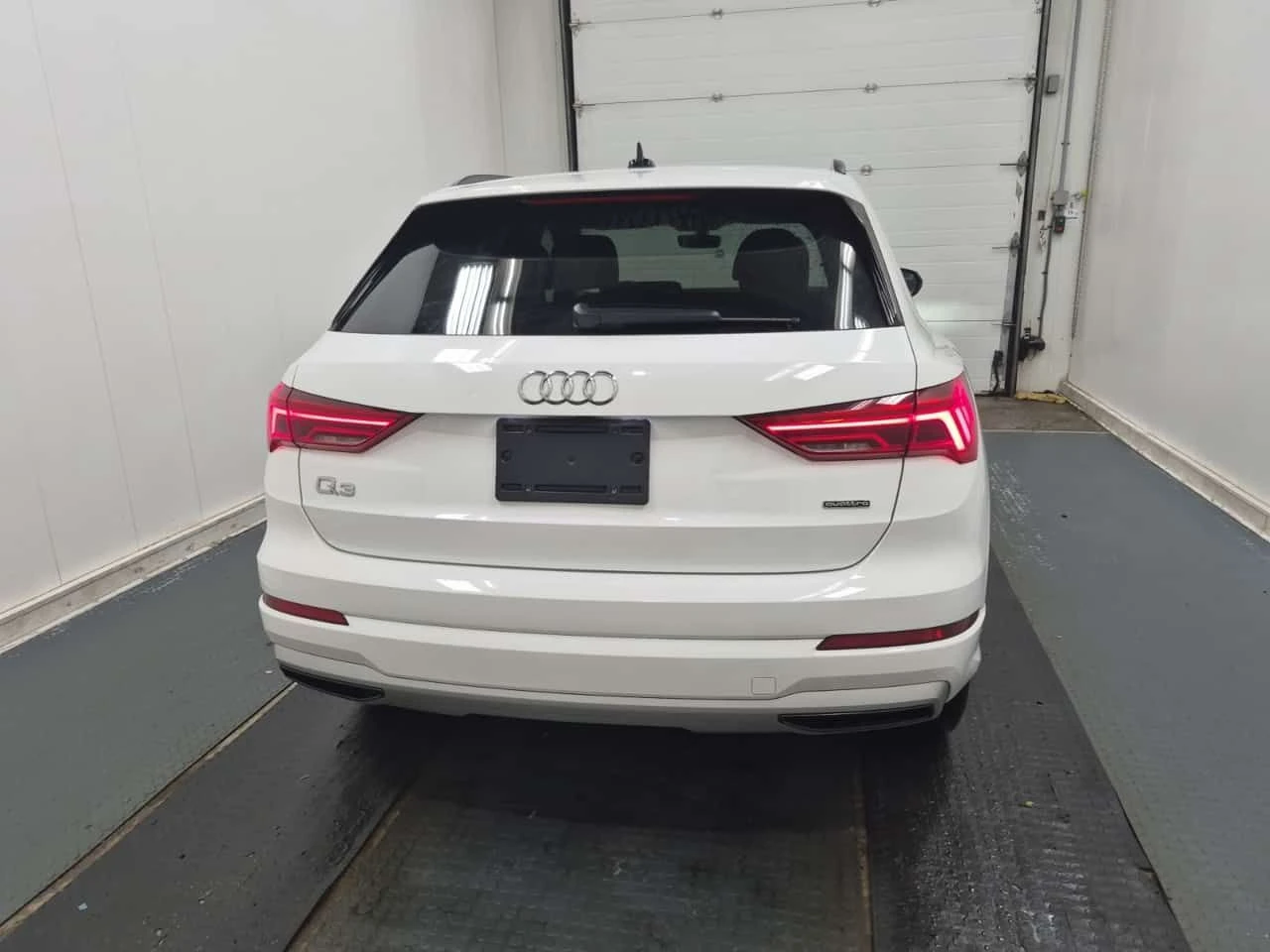 Audi Q3  PREMIUM / LED / CAMERA / ���������� | Mobile.bg � ����������� 16