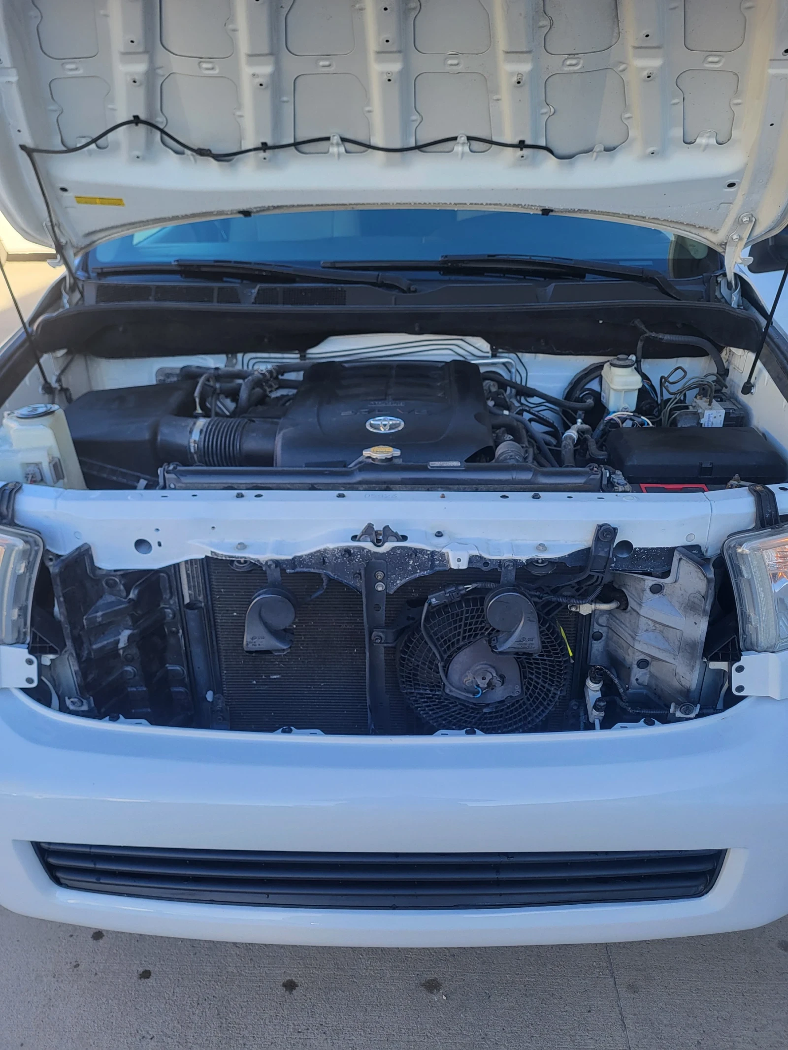 Toyota Sequoia Limited, снимка 12 - Автомобили и джипове - 54735943