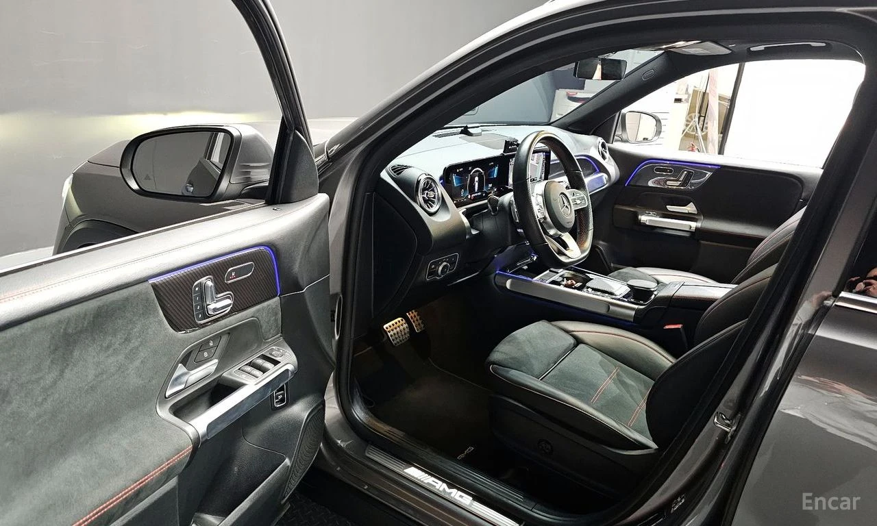 Mercedes-Benz GLB35AMG 4MATIC* ПОДГРЕВ* НАВИГАЦИЯ* 2 КЛЮЧА, снимка 8 - Автомобили и джипове - 54954640