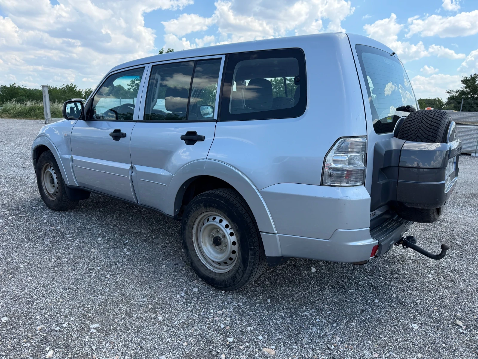 Mitsubishi Pajero 3.2 DI-D, снимка 2 - Автомобили и джипове - 54970577