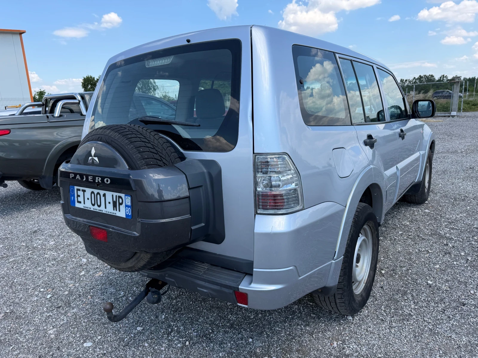 Mitsubishi Pajero 3.2 DI-D, снимка 4 - Автомобили и джипове - 54970577