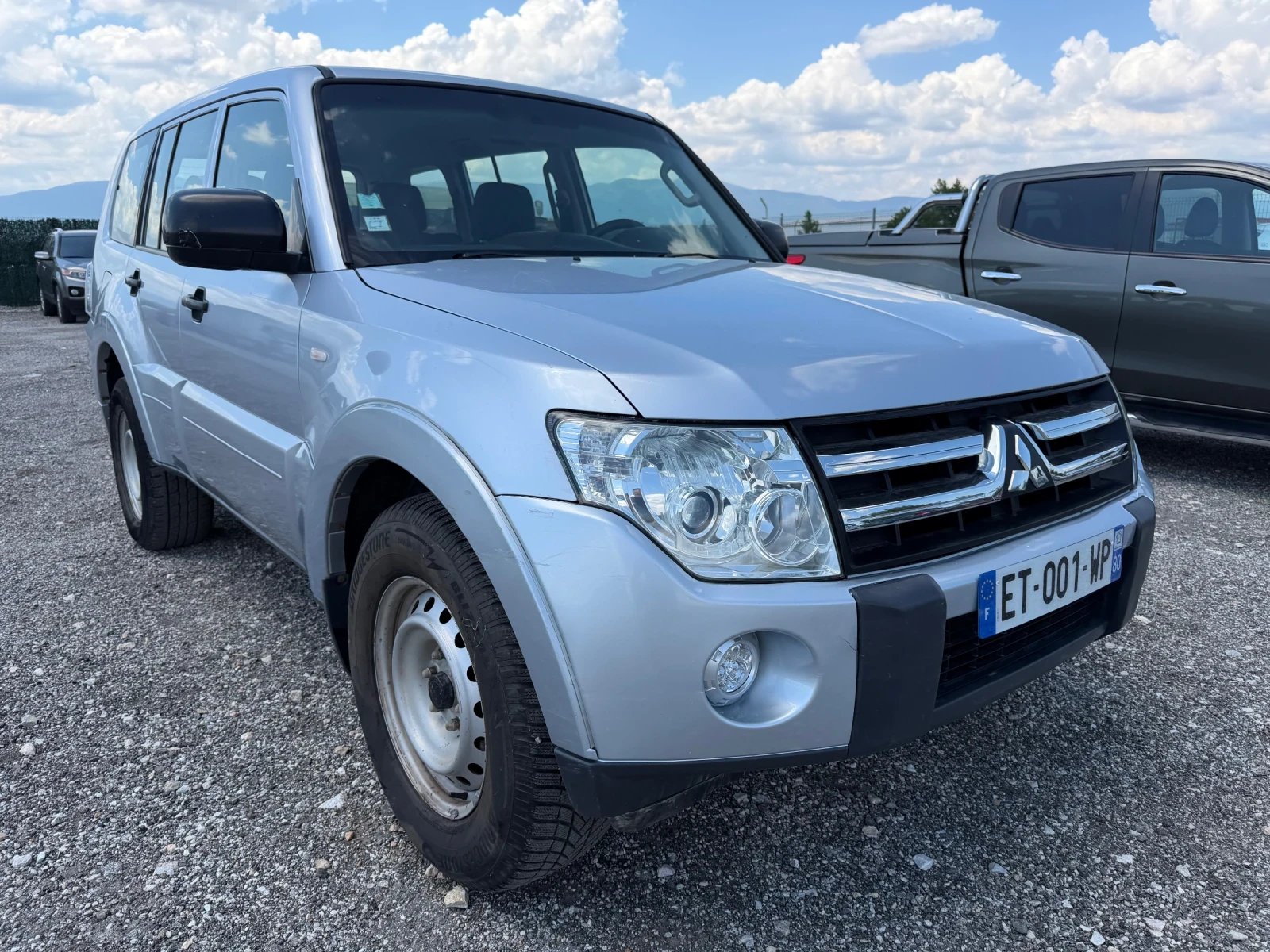 Mitsubishi Pajero 3.2 DI-D, снимка 7 - Автомобили и джипове - 54970577