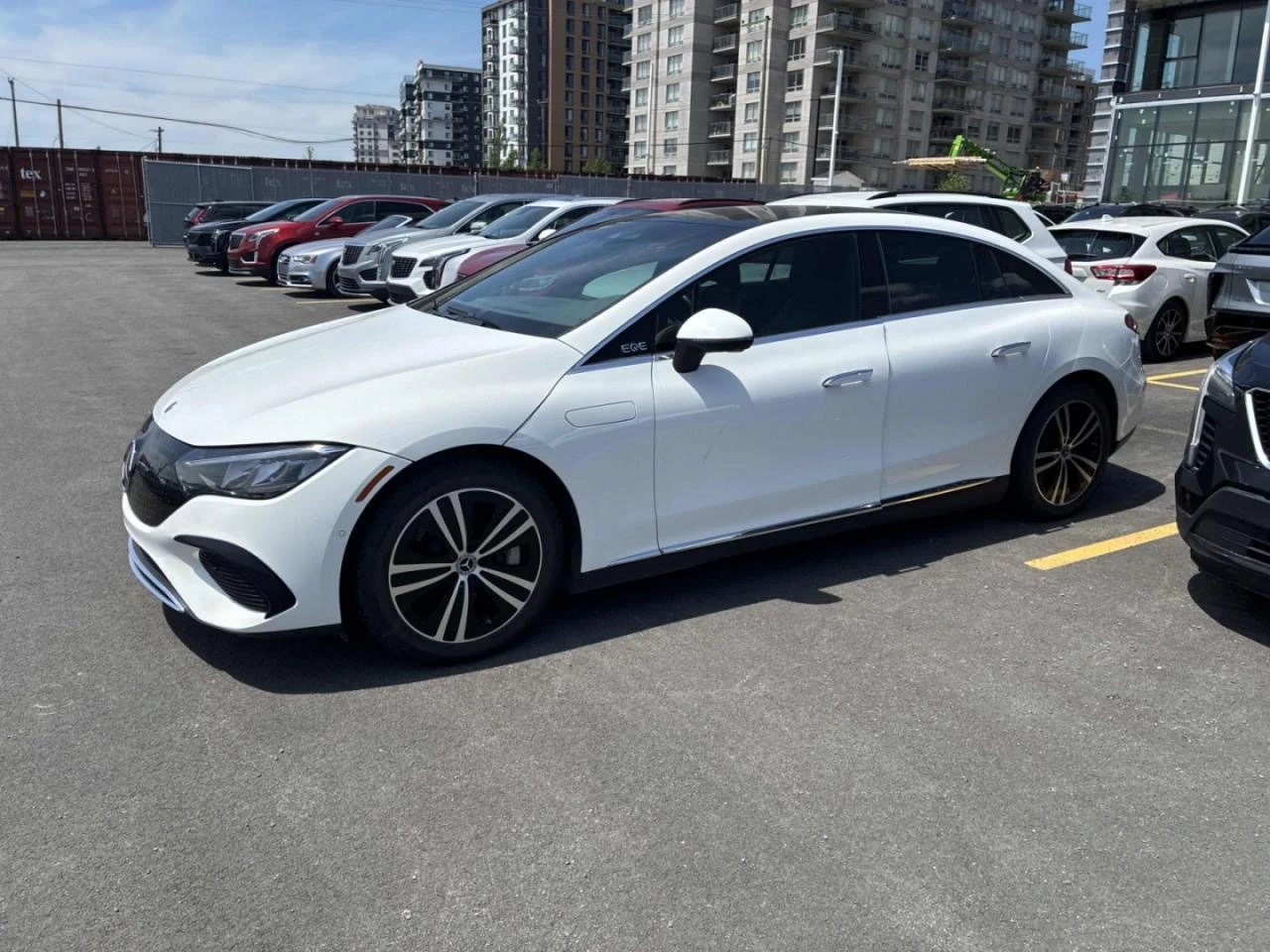 Mercedes-Benz EQE 4MATIC | Hyperscreen | Burmester | 360 | Distronic, снимка 2 - Автомобили и джипове - 55060503