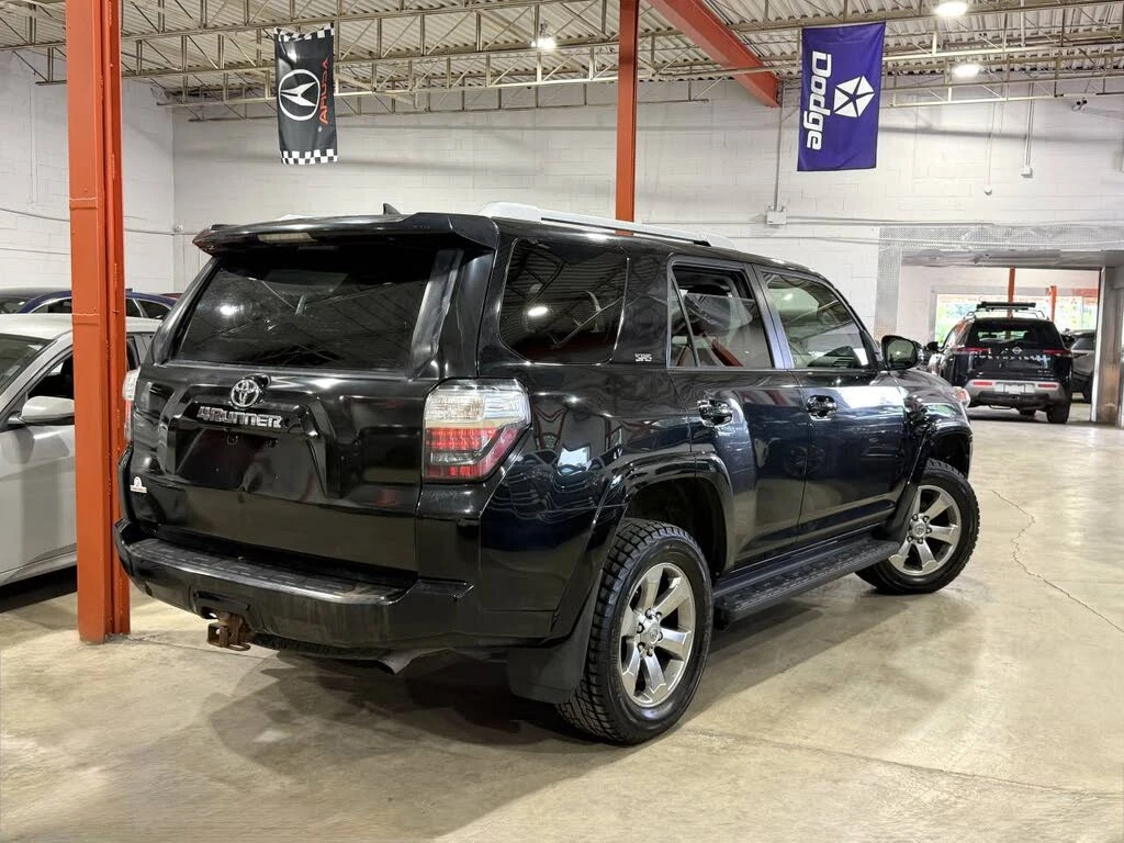 Toyota 4runner 4.0* V6* ПОДГРЕВ* КАМЕРА* КЕЙЛЕС* LANE* ASSIST, снимка 2 - Автомобили и джипове - 56080708