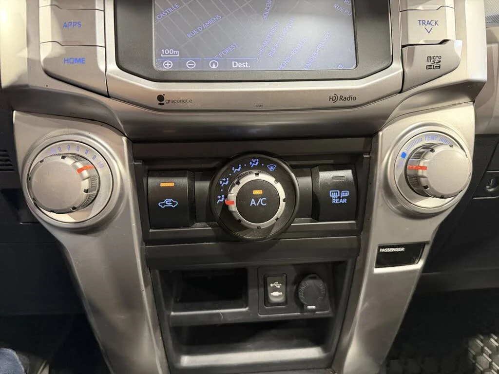 Toyota 4runner 4.0* V6* ПОДГРЕВ* КАМЕРА* КЕЙЛЕС* LANE* ASSIST, снимка 8 - Автомобили и джипове - 56080708