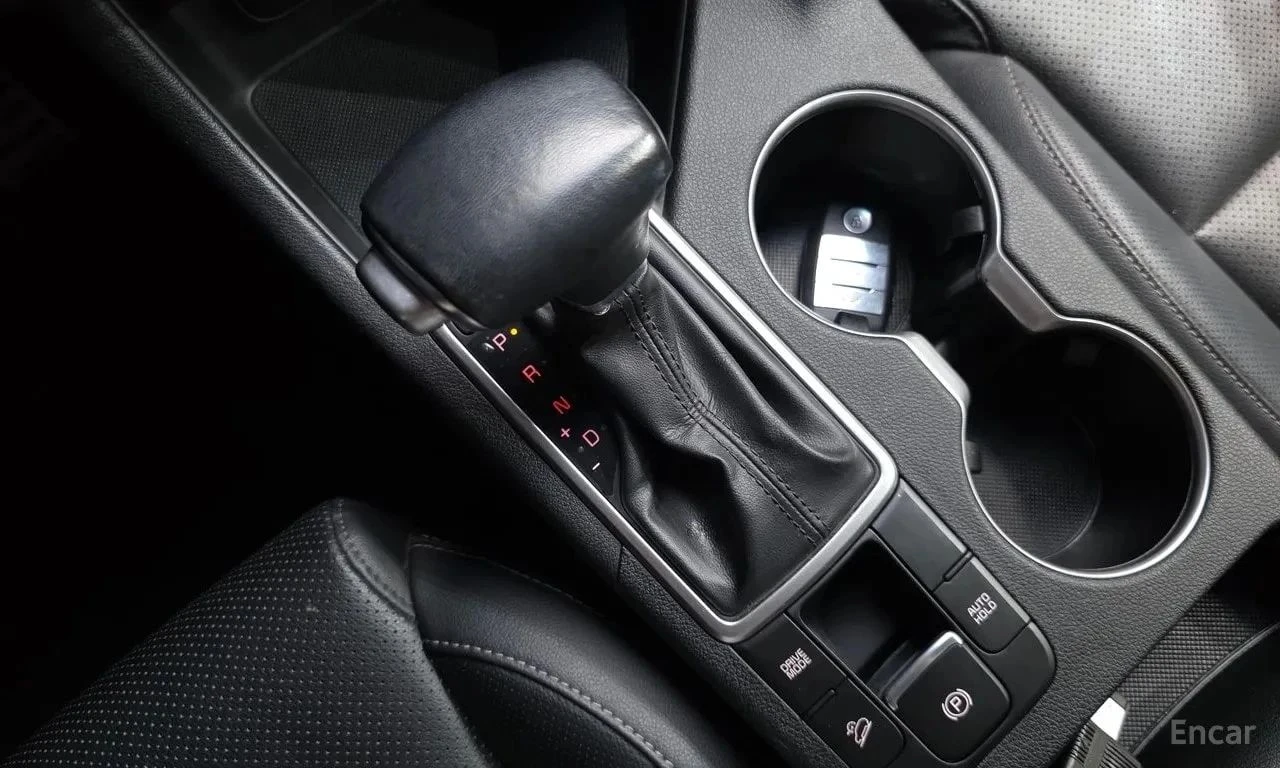 Kia Sportage, снимка 9 - Автомобили и джипове - 56726721