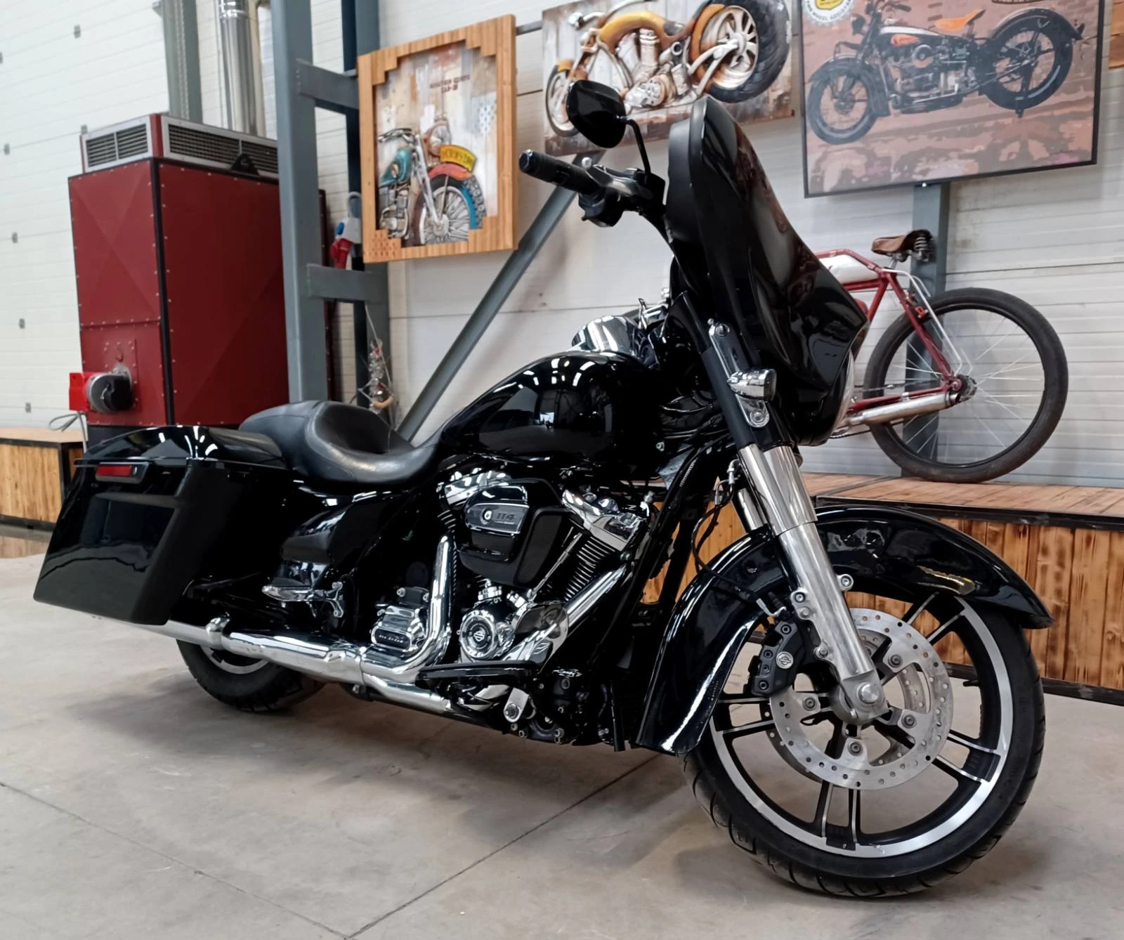 Harley-Davidson Touring FLHXS Street Glide - изображение 2