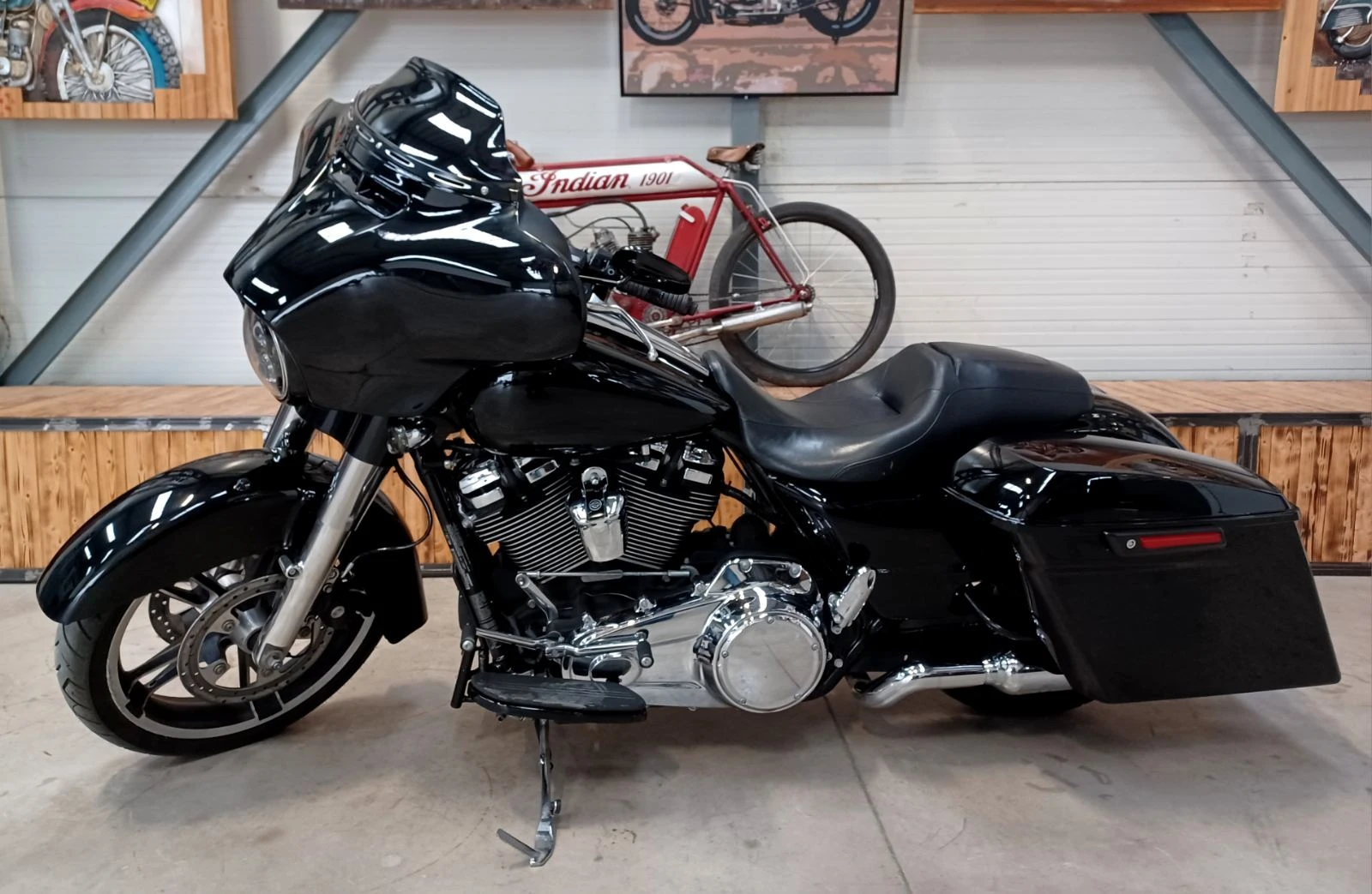 Harley-Davidson Touring FLHXS Street Glide - изображение 5